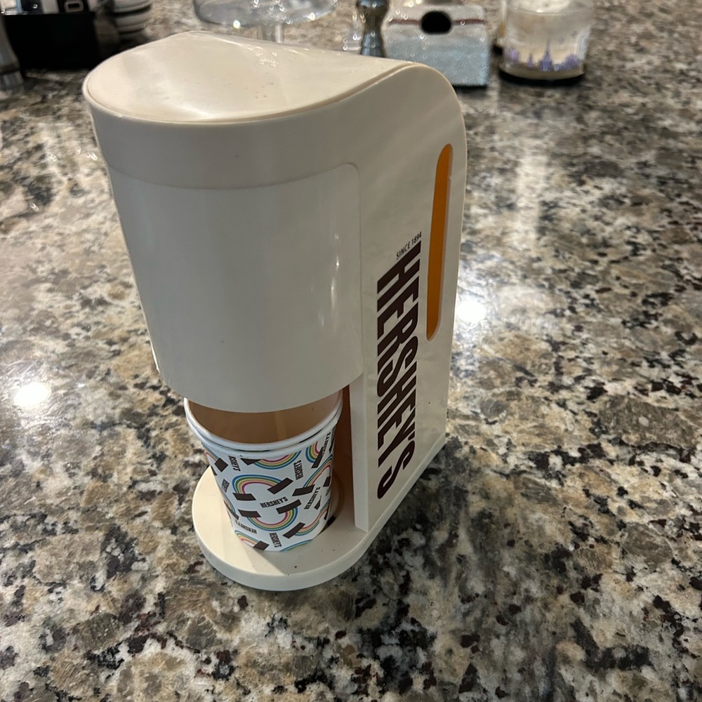 Hersheys Hot Chocolate or chocolate milk Maker